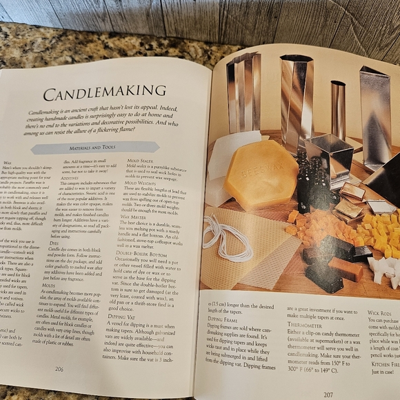 The Michaels Book of Arts & Crafts Large Hardcover Arts and Craft Projects - Picture 9 of 15